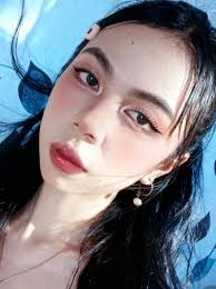 Who loves the PINKFLASH Dewy Up Lip Colour? Of course, me! I think I'm  already in love with it."