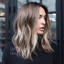 May 30, 2016 · capelli medi e mossi, il taglio giusto per donne che non hanno tempo da perdere. 1001 Idee Per Tagli Di Capelli Medi Le Tendenze Da Seguire