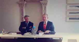 Het ministerie van buitenlandse zaken van een land, geleid door de minister van buitenlandse zaken, is verantwoordelijk voor contacten met andere landen. Minister Van Buitenlandse Zaken Behgjet Pacolli In Een Ontmoeting Met De Minister Van Buitenlandse Zaken Van Luxemburg Jean Asselborn Prees De Uitstekende Relatie Tussen De Twee Landen Nieuws Van De Ambassade