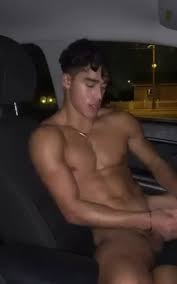 @TryToGetCaughts video Tweet