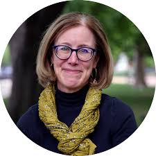 Wendy Putnam's Instagram, Twitter & Facebook