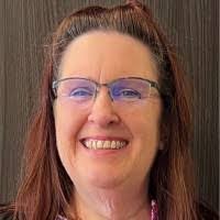 Selena Wagner's Instagram, Twitter & Facebook