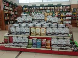 De presentarlo en madrid volvía en el ave. Casa Del Libro On Twitter La Verdad Nunca Ha Estado Tan Cerca Robertlangdon Vuelve A Casa Del Libro Https T Co Su1fnprynq Sevilla Hernando Del Pulgar Https T Co Htuoaxgll2