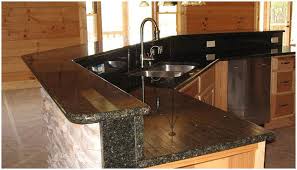 i love the dark countertops, stone