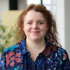 Suzanne Knowles's Instagram, Twitter & Facebook