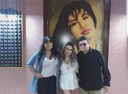 She passed out and the doctor had to bring stephen king's new book has just come …. Ally Brooke Meets Suzette And Abraham Quintanilla At Selena Museum Celebmix