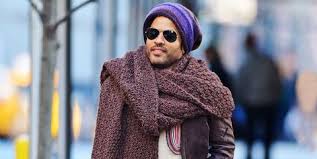 Lenny kravitz shares the backstory behind the giant scarf he wore that transformed him into a meme.subscribe now to the tonight show starring jimmy fallon. Lenny Kravitz S Scarf Is His Best Fashion Moment