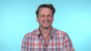 Последние твиты от tom hanks (@tomhanks). Besar Bergantian 30 David Moscow Melihat Kembali Bermain Muda Tom Hanks