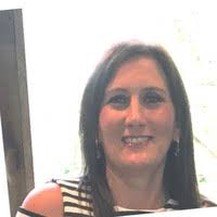 Stephanie Hassell's Instagram, Twitter & Facebook