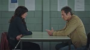 Et pour cause, shark a dévoilé une vidéo dans laquelle on voit le policier embrasser un homme. Luna Prof De Theatre En Prison Et Lola Se Denonce Aupres De Noe Plus Belle La Vie 3 Decembre 2020 Episode 4164 Plus Belle La Vie Nouveautes Tele Com