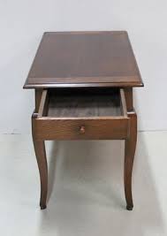 You can find the product of your dreams for the price choose from our wide range of products such as glass top tables, wooden tables made of mahogany, timber as well as modern designs and retro. Small Antique Side Table For Sale At Pamono
