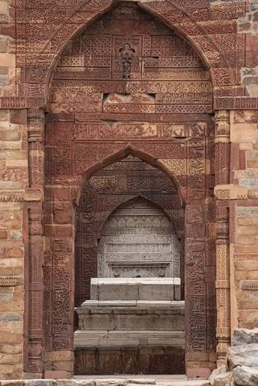 A Guide To Visiting The Qutub Minar — Adventures of Jellie
