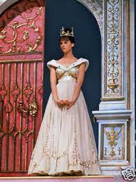 Au cinéma, après des retrouvailles avec rudolph (pour trixie) et une rencontre avec sergueï bodrov, lesley ann warren interprète clara jobs dans le film jobs en 2013. Lesley Ann Warren Cinderella Rare 24x36 Photo 1965 Tv Cinderella Movie Rodgers And Hammerstein S Cinderella Cinderella