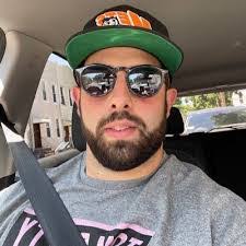 Ernest Wolke's Instagram, Twitter & Facebook