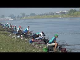 Cette technique moderne de la pêche à la ligne s'utilise aussi bien en étang, en canal, en rivière ou. Championnat Monde Peche Au Coup Portugal 2018 1ere Manche Youtube