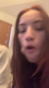 bella robles (@izrobless)