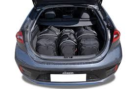 Ce suv électrique innovant vous donne toutes les cartes en main pour choisir votre inspirée par le design futuriste du concept 45 ev, la sensualité élégante de l'ioniq 5 rend hommage à l'héritage stylistique de hyundai, repensé pour. Kjust Hyundai Ioniq Electric 2014 Kofferraumtaschen Set 4 Stk Autotaschen Sets Hyundai Ioniq Electric I 2014 Kjust Carfitbags Com Reisetaschen Fur Auto Kofferraum