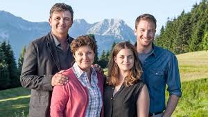 Der bayerische schauspieler gerhart lippert (der bergdoktor) ist nach seinem schweren sturz das sagte die frau des schauspielers, der anfang der. Der Bergdoktor Schauspieler Mark Keller Offenbart Wie Es Hinter Den Kulissen Zugeht
