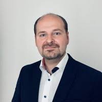 700+ "Pöhl" profiles