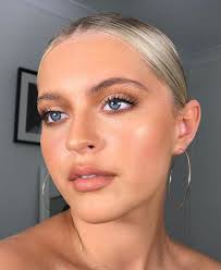 Holly Costello (hollybcostello)