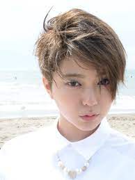 前下がりで色っぽく 失敗知らずの愛されスタイルをご提案 hair ショート パーマ アシンメトリー 髪型 ハンサムショート