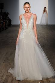 Valentino lazaro, 25, from austria inter milan, since 2019 right midfield market value: Lazaro Fall 2019 Wedding Dress Collection Martha Stewart