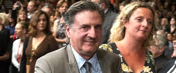 Portrait et interview de daniel auteuil. Daniel Auteuil Decouvrez Son Fils Et Sa Petite Fille Qui Sont Nes La Meme Annee