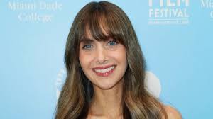 Alison Brie In Workout Gear Celebrates Major Fitness Milestone