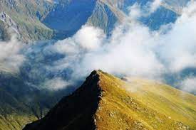 Miercuri, 04 ianuarie 2012, ora 18:52. Cele Mai Frumoase StaÅ£iuni Montane Din Romania Epoch Times Romania