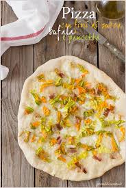 È stato sufficiente aggiungere del guanciale tagliato a cubetti per farla diventare una super pizza. Pizza Con Fiori Di Zucca Bufala E Pancetta Panelibrienuvole