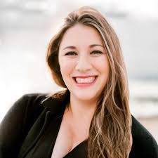 Lori Willard's Instagram, Twitter & Facebook