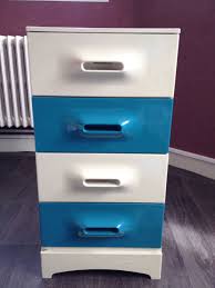 Le meuble tv vintage 2 portes 1 tiroir origami au bois clair et lumineux revisite le design des années 50 avec modernité. Meuble A Tiroirs Marc Held Vintage 70 S Luckyfind