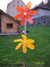 moulin a vent fleur activite realise avec des bouteilles plastiques bouteille plastique fleurs en bouteille plastique fleur en plastique
