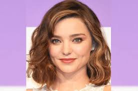 Jelang Tahun Baru 2020 Lihat Inspirasi Model Rambut Yang Cocok Untuk Pemilik Wajah Bulat Semua Halaman Grid Id