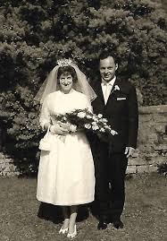 Das ist schon eine seltene feierlichkeit, herzlichen glückwunsch zur diamantenen hochzeit! B3tmtnde8k2kvm