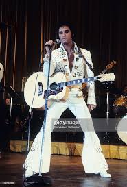 Kurt Russell As Elvis In Elvis The Movie In 1979 In Los Angeles Elvis Kurt Russell Hollywood Cinema