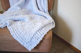 A baby blanket is a nice gift for someone who has just had a baby. Tl Yarn Crafts Loop Yarns Product Review And Free Blanket Pattern Knitflix Throw Tl Yarn Crafts