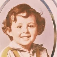 Gregory Laroche's Instagram, Twitter & Facebook