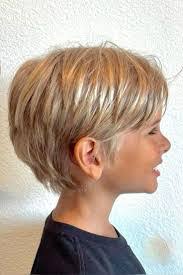 Sarah Behling's Instagram, Twitter & Facebook