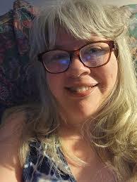 Lisa Pagliaro's Instagram, Twitter & Facebook