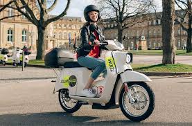 Govecs Lance Son Service De Partage De Scooters Electriques A Stuttgart