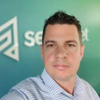 Zoltan Bereczki Senior Product Designer, User Experience & Interaction  (UX/UI) Designer, Web Designer