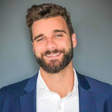 Luis Richardson's Instagram, Twitter & Facebook