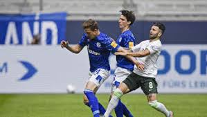 Dfb pokal match preview for wolfsburg v schalke 04 on 3 february 2021, includes latest club news, team head to head form, as well as last five matches. Schalke Horror Serie Setzt Sich Gegen Wolfsburg Fort Fussball