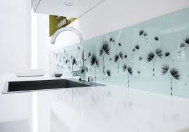 Deux possibilités s'offrent à vous. Quel Materiau Pour La Credence De Ma Cuisine Elle Decoration