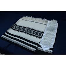 Tallit comes with ���classic solid color stripes with an option of additional slender silver or gold stripes. Yemenite Tallit Soft Tightly Knit Wool Yemenite Fringes ×ª×™×ž× ×™