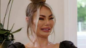 Whether you're on pc or console, these are the best cheats to use in the sims 4. Chloe Sims Breaks Down As She Admits To Dating Men To Get Revenge On Pete Wicks Tyla