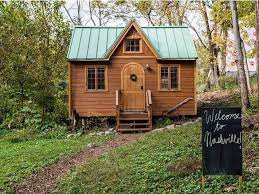 This Tiny House Is The Most Popular Airbnb In Tennessee Tiny Houses For Rent Tiny House Hotel Tiny Cottage