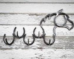 Classic Horseshoe Cross Horseshoe Crafts Projects Horseshoe Art Horseshoe Decor