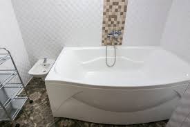 The rustoleum tub and tile refinishing kit are one of the most popular products on the market. Acrylic Tub Cleaning Guide With Homemade Commercial Cleaners